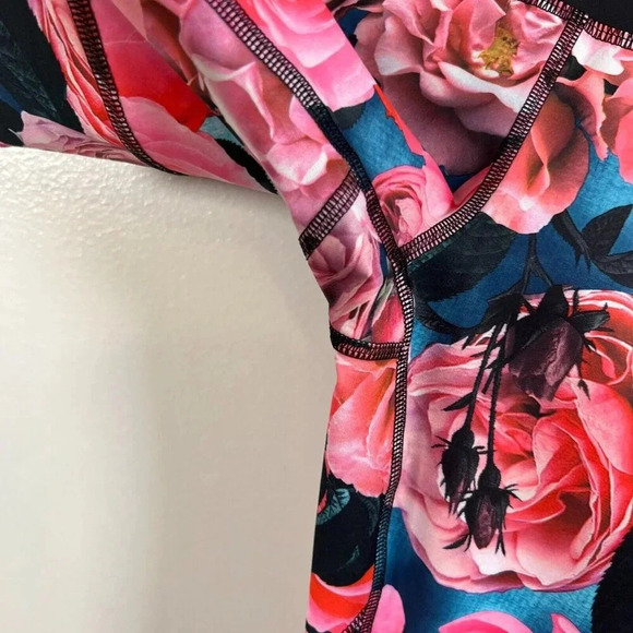 Lululemon Run Inspire Crop II Size 4 Secret Garden Pink Athletic Workout Gym - Picture 4 of 9